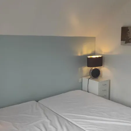Studio La Bourboule, 2 Pièces, 4 Personnes - Fr-1-667-10 Appartement